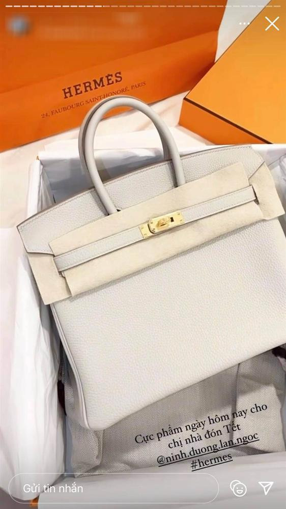 br/> Cận cảnh hai chiếc túi đắt đỏ mà Lan Ngọc tậu để diện Tết này