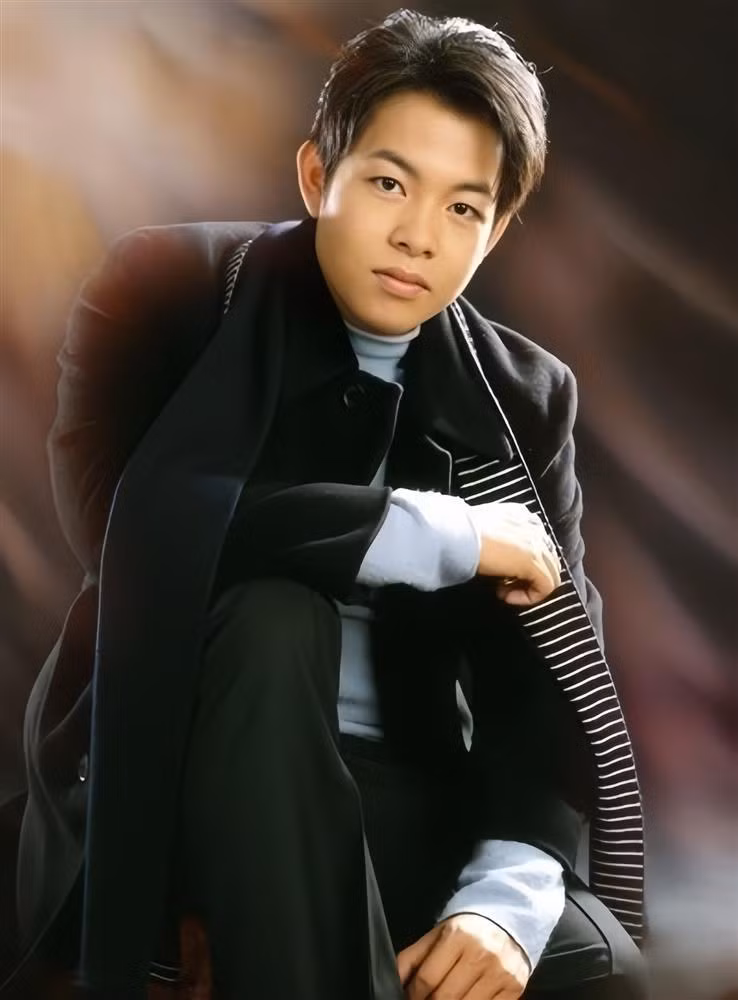 Dieu dang tiec cho ca si Quang Le