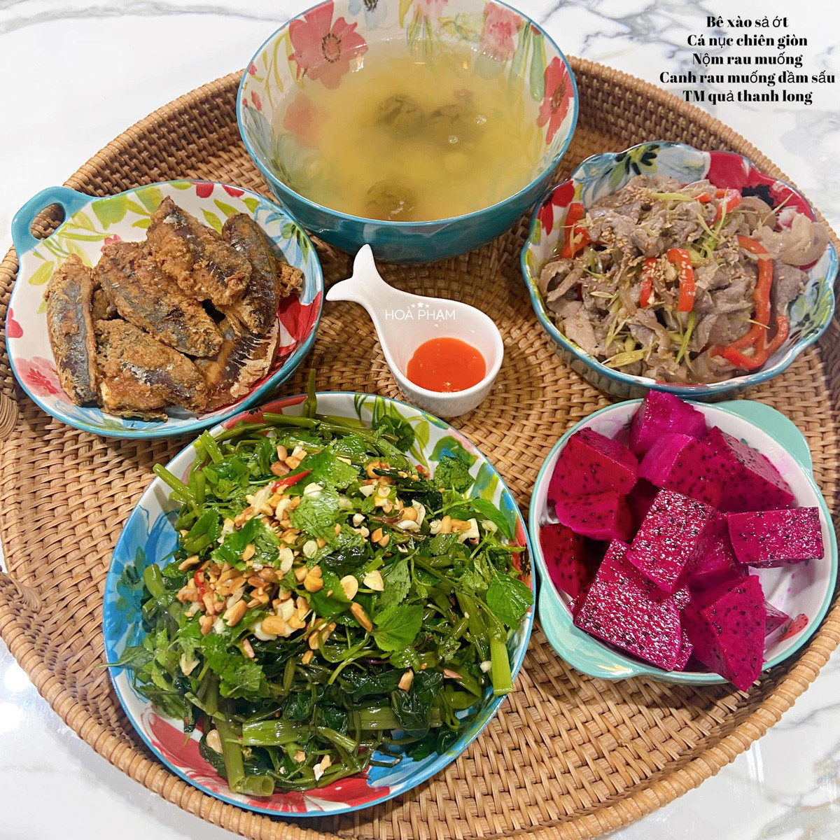 Mỗi mâm cơm thường gồm 2 món mặn.