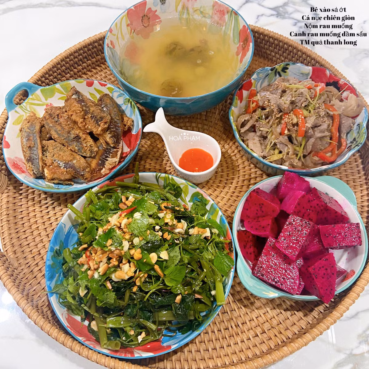 Mỗi mâm cơm thường gồm 2 món mặn.