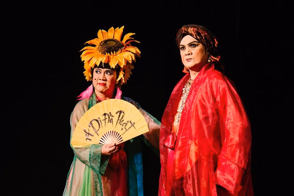 NSUT Huu Chau cong tu nha giau sa co, U60 khong vo con-Hinh-11