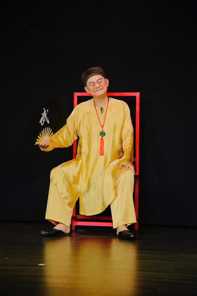 NSUT Huu Chau cong tu nha giau sa co, U60 khong vo con-Hinh-8