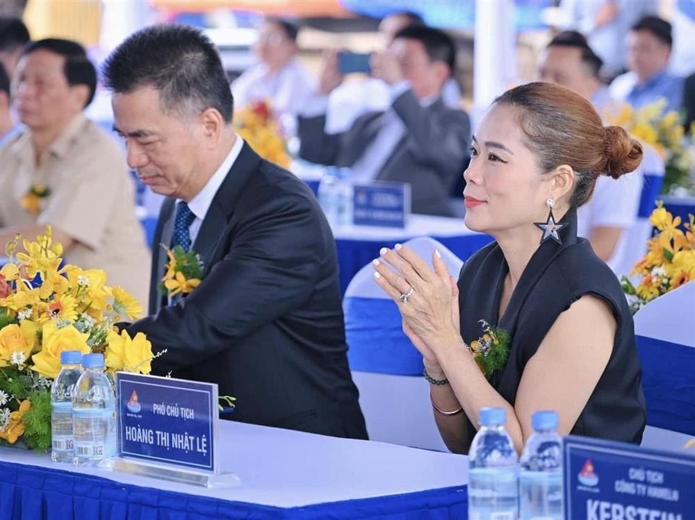 Mỹ Lệ viên mãn bên chồng doanh nhân Việt kiều Đức - Hình 2 My Le vien man ben chong doanh nhan Viet kieu Duc-Hinh-2