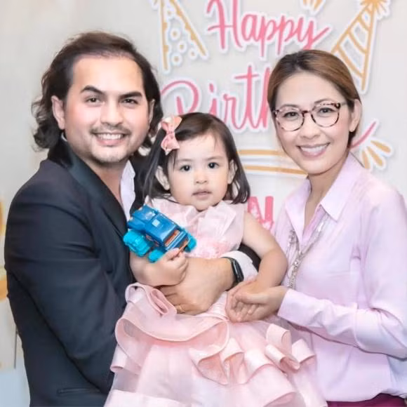 Vợ Đức Tiến nghỉ việc vì lương không đủ lo cho con ảnh 3 Vợ Đức Tiến nghỉ việc vì lương không đủ lo cho con ảnh 3