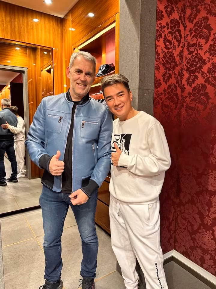 Dam Vinh Hung het co hoi xin loi chong Bich Tuyen?