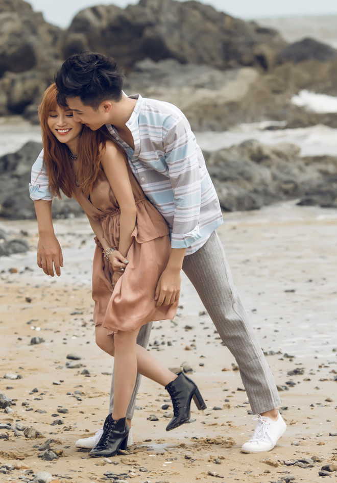 Bỏ theo dõi nhau trên mạng, Hạo Đông - Sĩ Thanh đã chia tay? - Hình 3 Bo theo doi nhau tren mang, Hao Dong - Si Thanh da chia tay?-Hinh-3