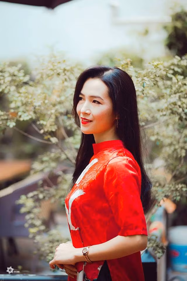 Nu CDV Viet Nam duoc nhieu nguoi xin chup anh cung o san My Dinh-Hinh-2