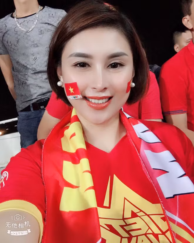 Nữ cổ động viên có màn dự đoán xuất sắc. Ảnh: NVCC.