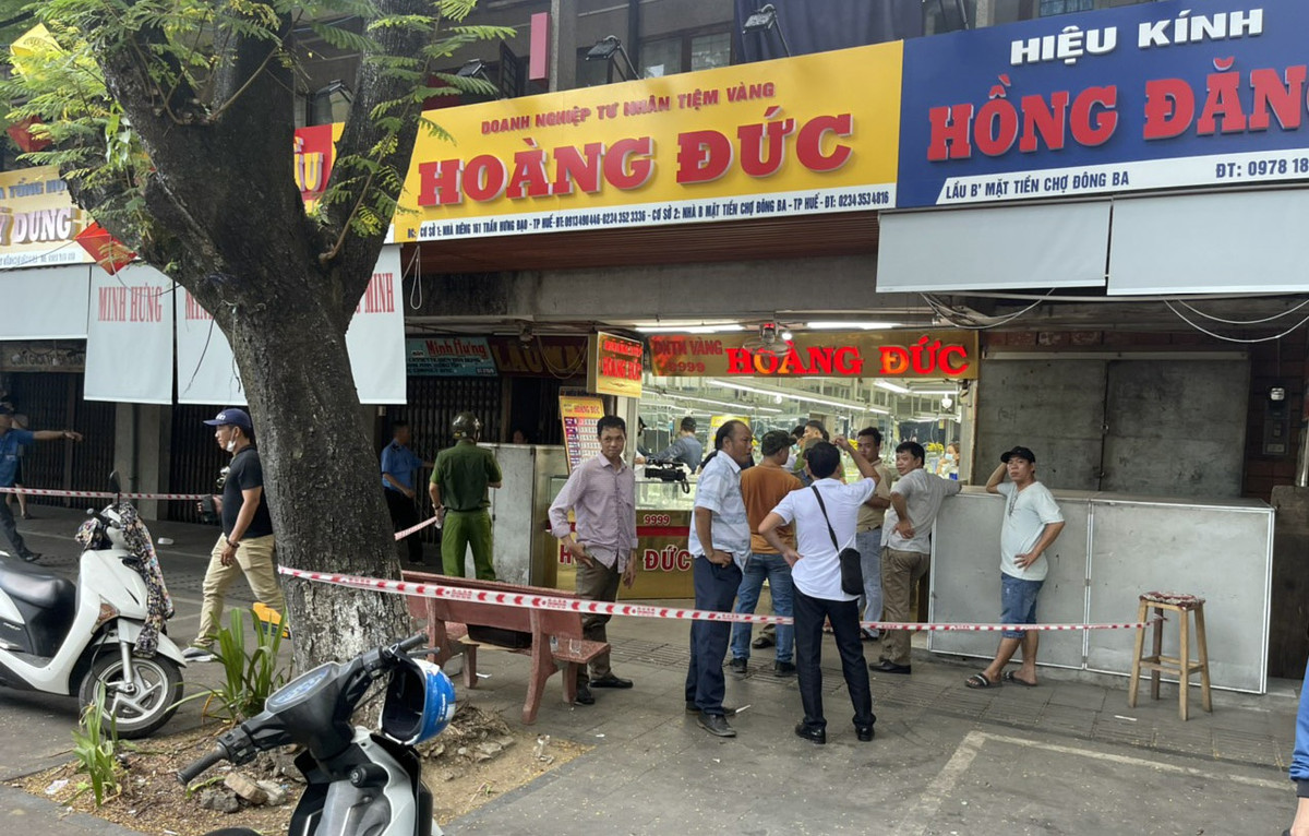 Giam dinh tam than nghi pham no sung cuop tiem vang o Hue