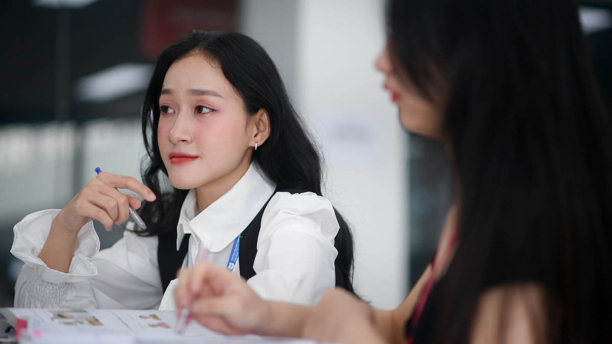 Sau 2 tháng đăng quang, cuộc sống của tôi thay đổi hoàn toàn. Tôi có nhiều động lực học tập và trau dồi kiến thức, kỹ năng. Gần đây, tôi bận rộn hơn với lịch tham gia một số khóa học tiếng Anh, catwalk, mẫu ảnh… để hoàn thiện bản thân.