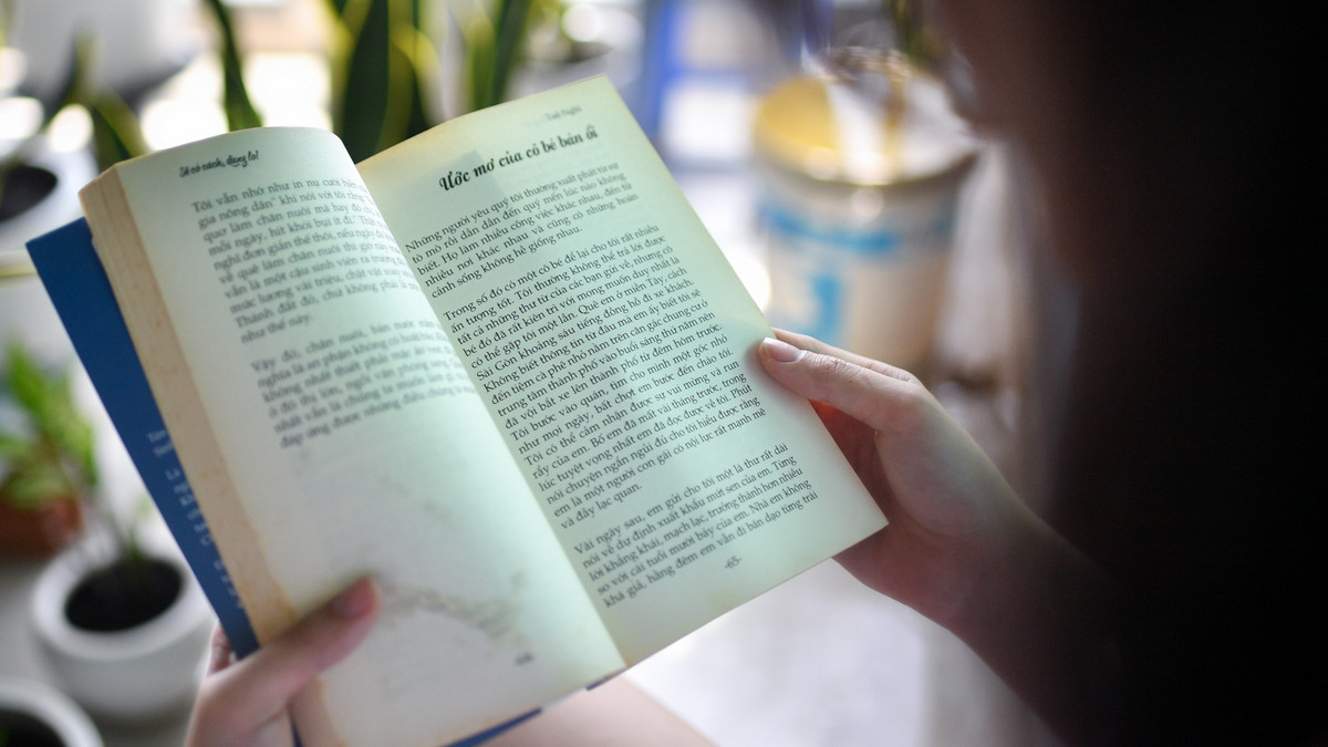 Mục tiêu tôi đặt ra là mỗi tháng đọc 3 cuốn sách. Những câu chuyện trong sách giúp tôi có thêm góc nhìn về cuộc sống, yêu đời và cố gắng nhiều hơn mỗi ngày.