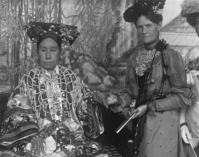 Vi sao ngu day Tu Hi Thai Hau thang tay “tru khu” cung nu?