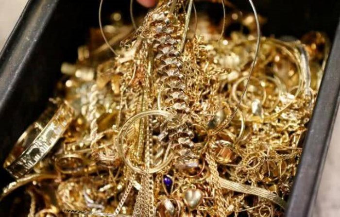 Xây nhà phát hiện kho báu, ai ngờ bị tịch thu vì lý do này Xay nha phat hien kho bau, ai ngo bi tich thu vi ly do nay