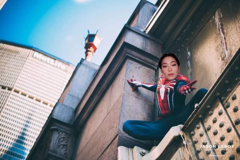 Á hậu cũng được hóa Bạch Tuyết, người nhện nhờ fans.