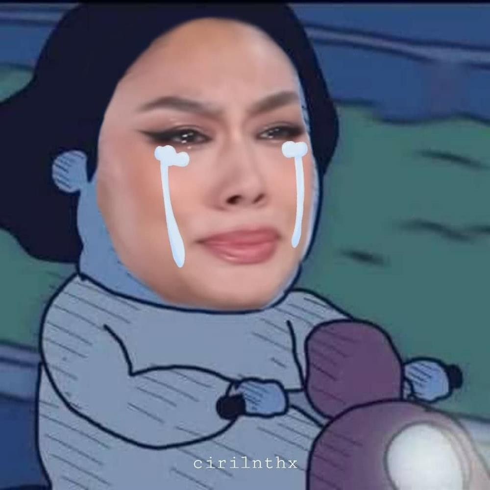 Biểu cảm "muốn gớt nước mắt" của người đẹp 9X.