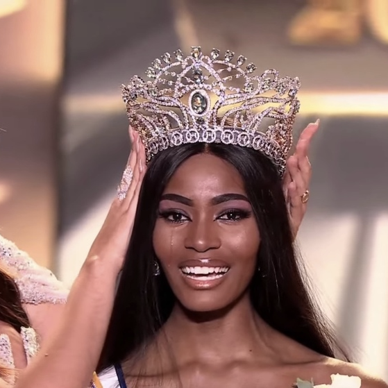 Kim Duyen gianh ngoi A hau 2, nguoi dep Nam Phi dang quang Hoa hau Sieu quoc gia 2022