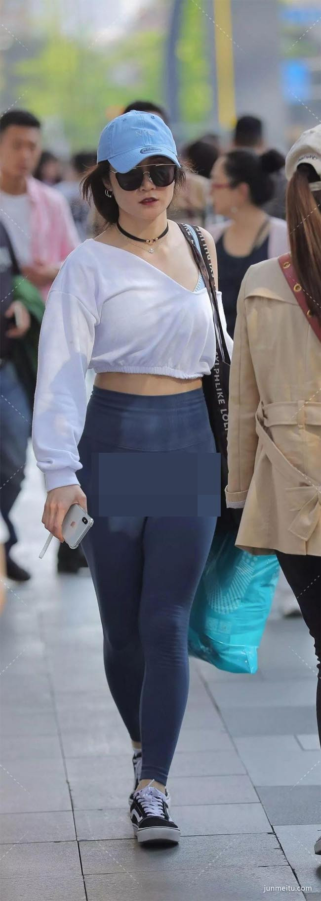 Nhiều cô gái bị đánh giá là kém duyên khi diện chiếc quần này xuống phố.