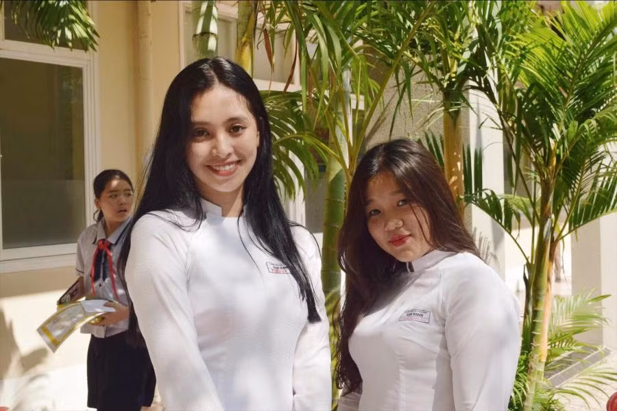 Hoa hau Tieu Vy thoi den nhem, rang khap khenh khong nhan ra-Hinh-5