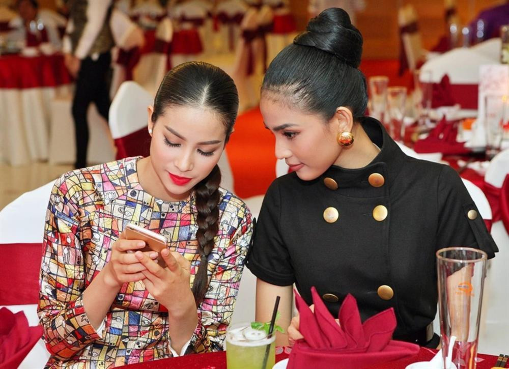 Mỹ nhân Việt hiếm hoi 'hạ' được nhan sắc Phạm Hương - Hình 10 My nhan Viet hiem hoi 'ha' duoc nhan sac Pham Huong-Hinh-10