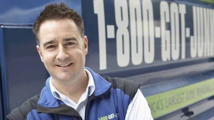 Công ty của Scudamore mất 8 năm trước khi doanh thu hàng năm đạt 1 triệu USD (23 tỷ đồng).