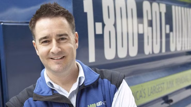 Công ty của Scudamore mất 8 năm trước khi doanh thu hàng năm đạt 1 triệu USD (23 tỷ đồng).