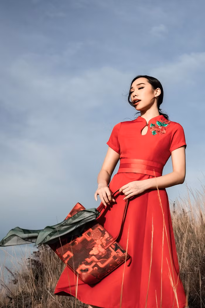 Chuyen tinh cua HH Dai duong: Dang Thu Thao lan dan vi tinh, Ngan Anh sap len xe hoa-Hinh-6