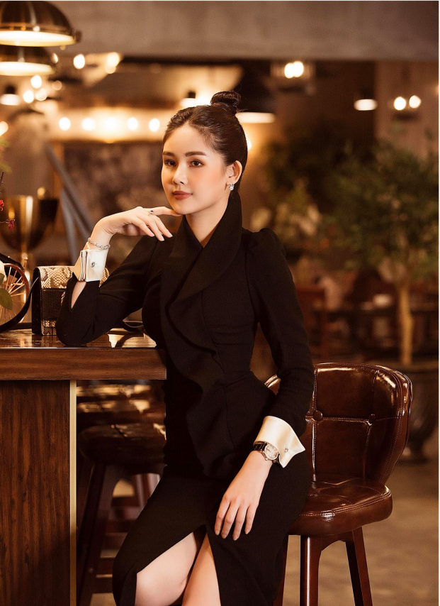 Chuyen tinh cua HH Dai duong: Dang Thu Thao lan dan vi tinh, Ngan Anh sap len xe hoa-Hinh-4