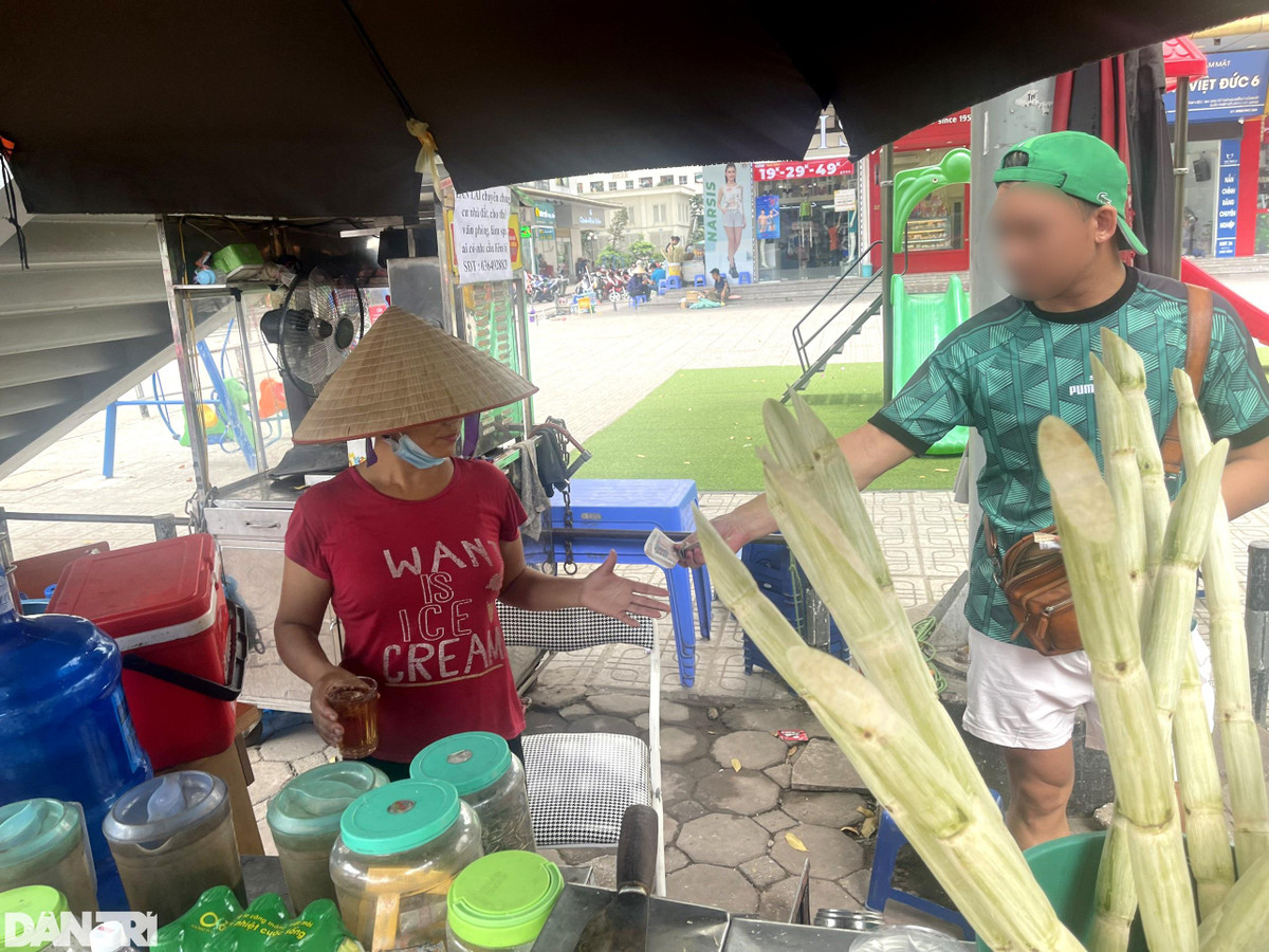 Bán nghìn cốc nước ngày nóng, chủ quán ở Hà Nội kiếm 50 triệu đồng/tháng ảnh 8