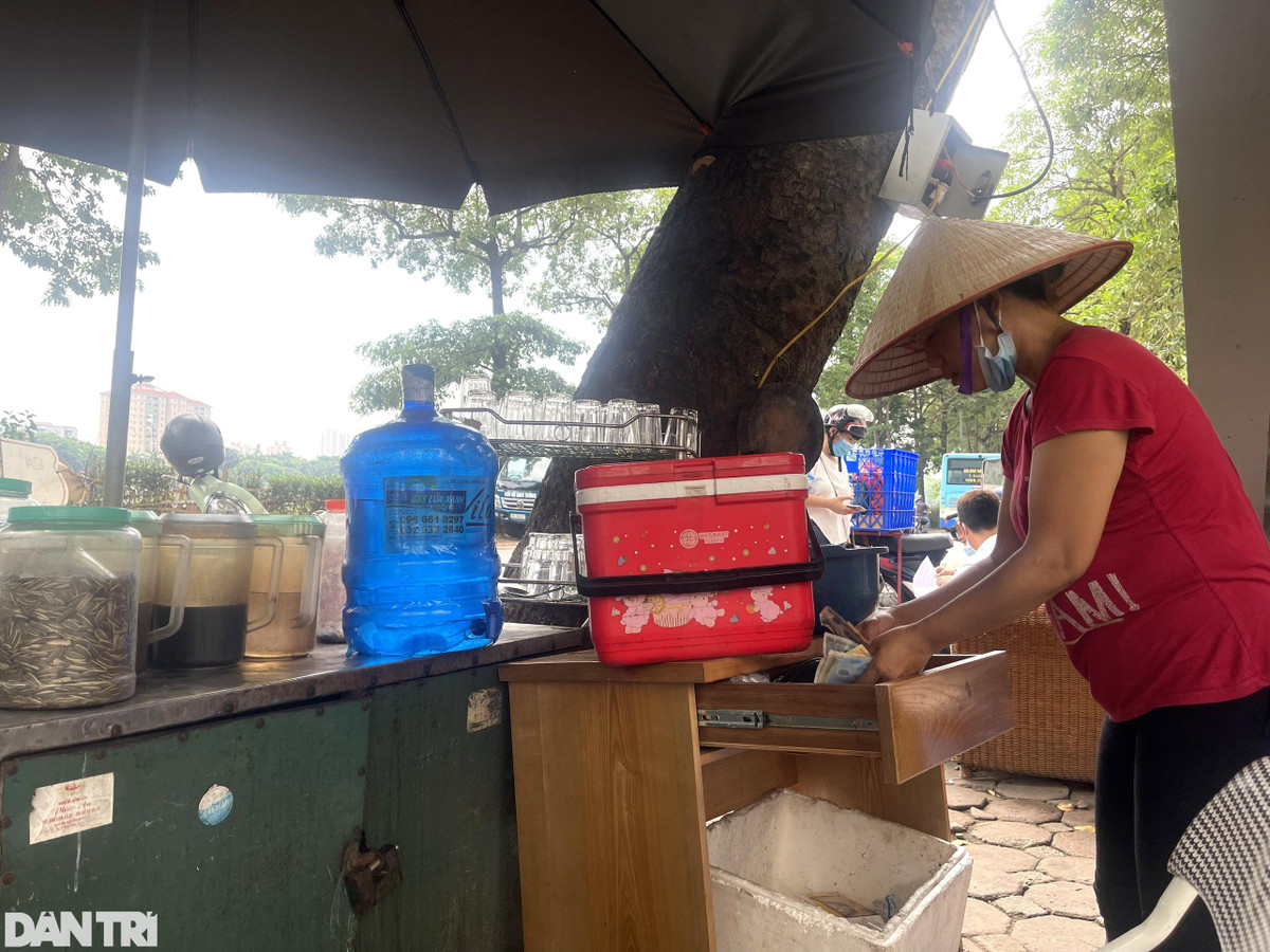 Bán nghìn cốc nước ngày nóng, chủ quán ở Hà Nội kiếm 50 triệu đồng/tháng ảnh 4