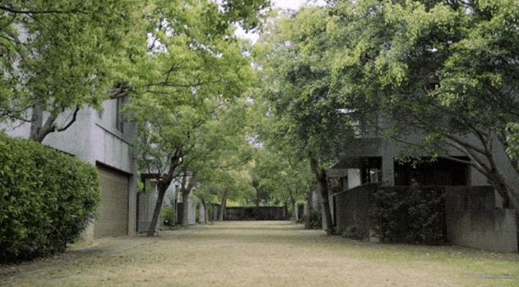 Làng Oa ở Đài Loan, Trung Quốc do 24 gia đình góp tiền mua mảnh đất 8000m2 và xây dựng nên.