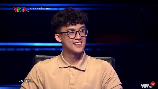 9X dien trai gay bao mang xa hoi sau khi len song Ai la trieu phu