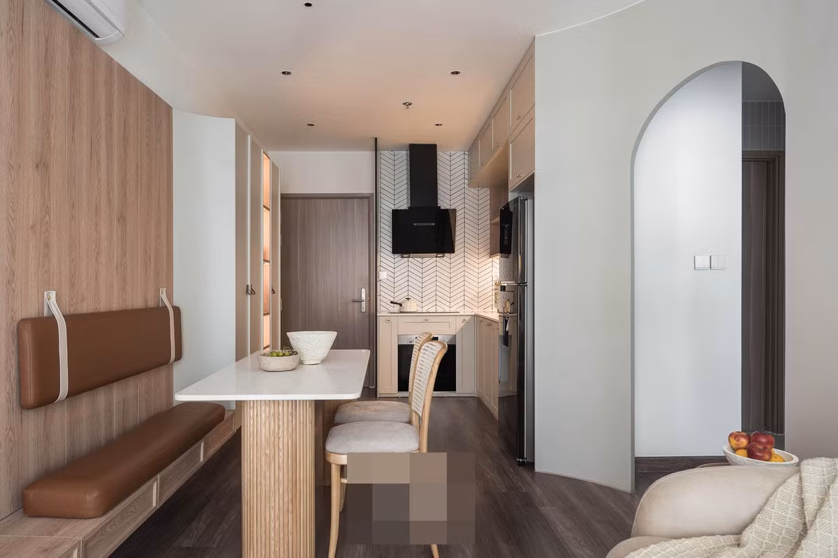 Mỗi ngày, khi bước chân về đến nhà, gia chủ sẽ chỉ muốn được thả lỏng tinh thần. Cảm giác được chào đón, vỗ về, sống trong thế giới dịu dàng nữ tính của riêng mình.