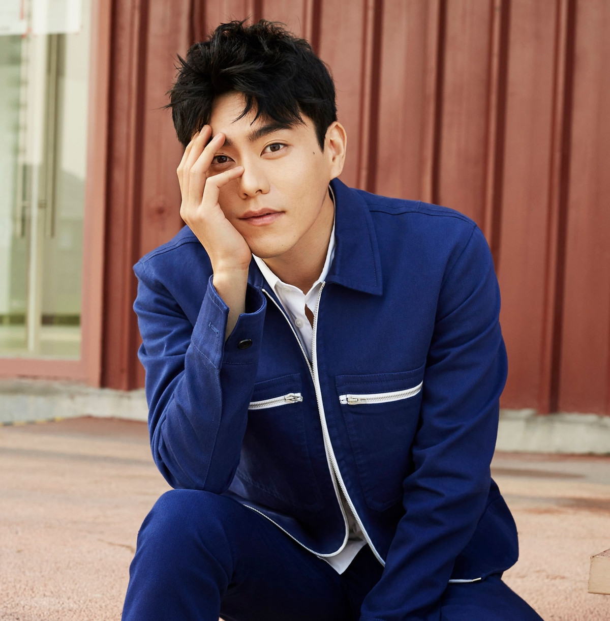 Lý Trình Bân sinh năm 1987, tại Đài Loan, là nghệ sĩ thuộc công ty của tài tử Trịnh Nguyên Sướng. Anh từng đóng nam chính Tô Gia Minh trong Thất Nguyệt và An Sinh (bản điện ảnh do Châu Đông Vũ, Mã Tư Thần diễn chính), Xuân Kiều và Chí Minh, Kế hoạch cầu hôn, Hóa ra anh vẫn ở đây, Trường quân đội Liệt Hỏa, Đại Đường nữ pháp y.