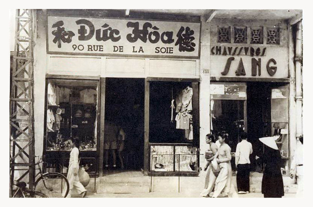 Cửa hiệu Đức Hòa ở 90 phố Hàng Đào. Ảnh: manhai / Flickr.