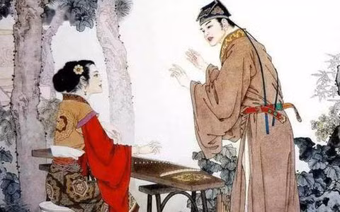 Sự nịnh nọt có thể làm bạn cảm thấy dễ chịu và tự tin hơn, nhưng đừng để bị mê hoặc bởi những lời đường mật. Hãy đánh giá một người qua hành động và giá trị thực sự mà họ mang lại, thay vì những lời khen sáo rỗng. Chỉ khi đó, bạn mới có thể bảo vệ bản thân khỏi những cạm bẫy và duy trì mối quan hệ chân thành, trung thực.