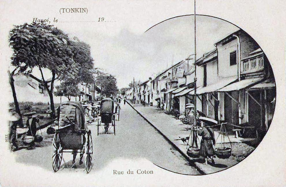 Xe tay trên phố Hàng Bông xưa. Ảnh: manhhai / Flickr.