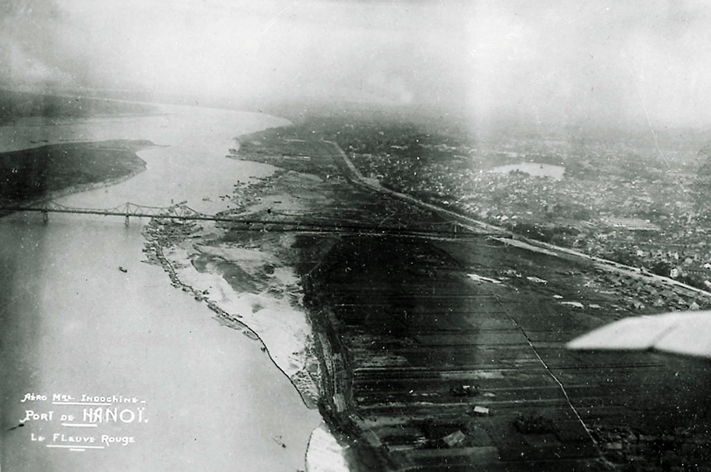 Sông Hồng và cầu Paul Doumer (cầu Long Biên), 1931.