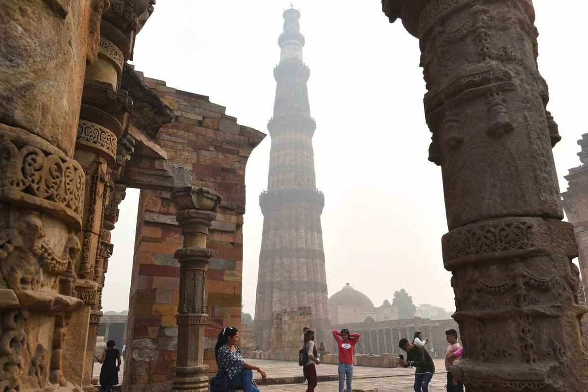 Công trình mang phong cách kiến trúc độc đáo với sự kết hợp của những nguyên tắc Hồi giáo với nền nghệ thuật truyền thống Ấn Độ. Ảnh: Mint.