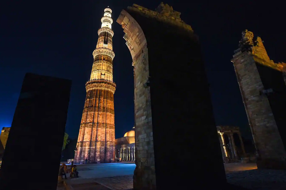 Một số hình ảnh khác về tháp Qutub Minar. Ảnh: Hindustan Times.