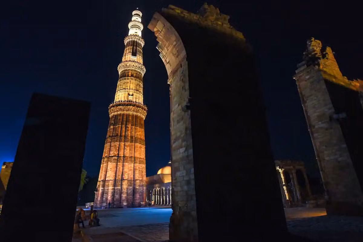 Một số hình ảnh khác về tháp Qutub Minar. Ảnh: Hindustan Times.