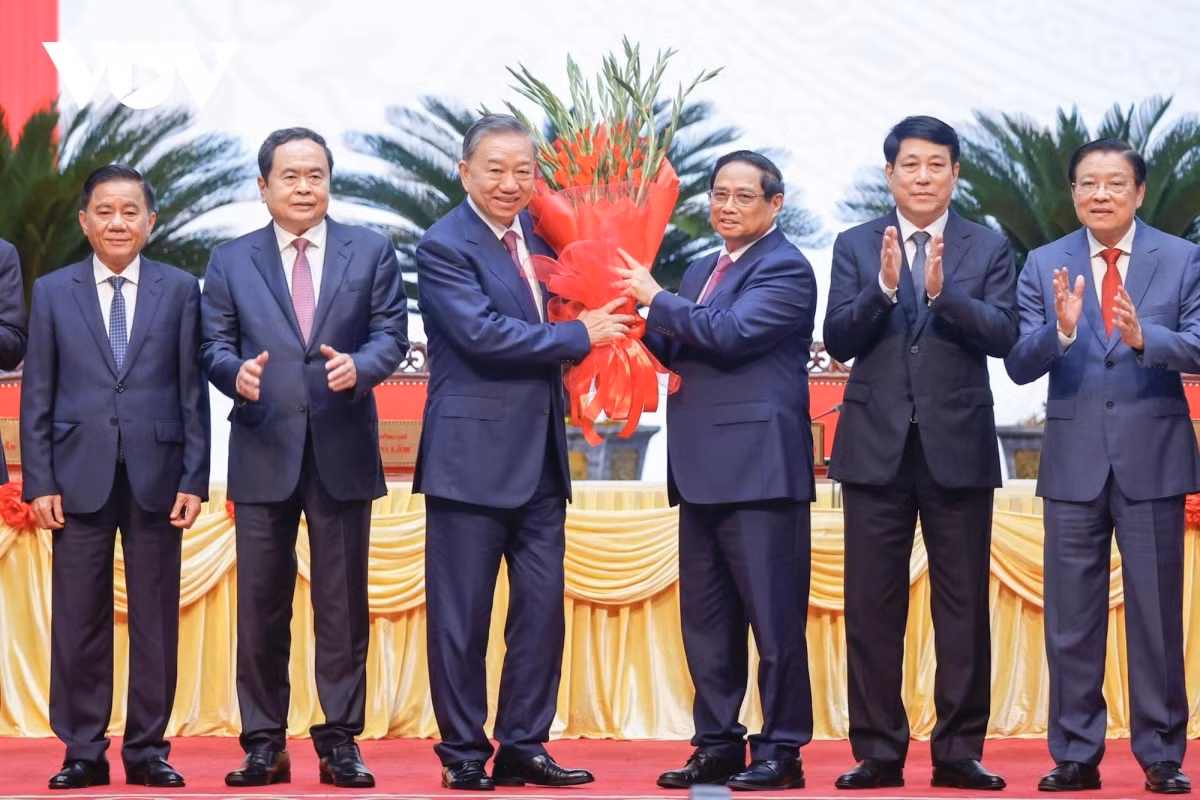 Tong thong Nga Putin chuc mung Tong Bi thu, Chu tich nuoc To Lam