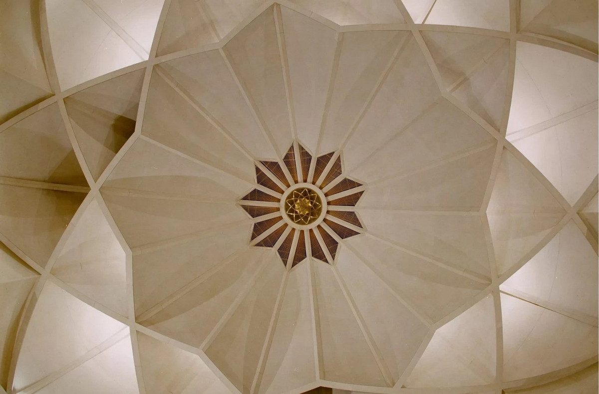 Người theo đạo Baha’i tin rằng mục đích của đời sống là hiểu biết và tôn thờ Thượng đế, đồng thời xây dựng một nền văn minh tiến bộ không ngừng, thống nhất. Ảnh: Lotus Temple.