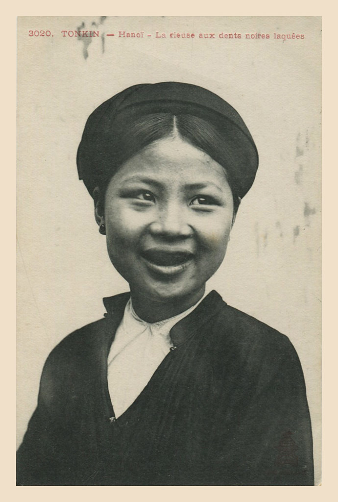 Nụ cười của hoa khôi răng đen ở Hà Nội. Ảnh: manhhai / Flickr.