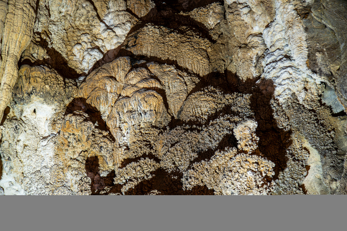 Những khối nhũ bỏng ngô xếp chồng lên nhau