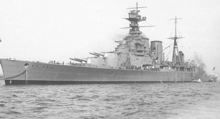  8. HMS Hood – Anh. Thời gian hoạt động: 1920–1941. Thành tích: Là tàu tuần dương lớn nhất của Hải quân Hoàng gia Anh trước Thế chiến II, bị đánh chìm bởi Bismarck trong trận chiến Đan Mạch vào tháng 5/1941. Ảnh: Pinterest.