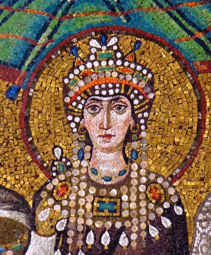  2. Theodora (500-548) - Đế chế Byzantine. Theodora, trước khi trở thành hoàng hậu Byzantine, đã từng là một diễn viên và có thể là một kỹ nữ. Tuy nhiên, bà đã vươn lên từ vị trí thấp kém để trở thành vợ của Hoàng đế Justinian I và có tầm ảnh hưởng lớn đến chính trị và pháp luật của đế chế. Ảnh: Pinterest.