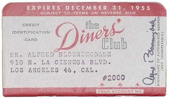  14. Thẻ tín dụng (1950). Được phát hành lần đầu bởi Diners Club, thẻ tín dụng cách mạng hóa thương mại toàn cầu và tạo điều kiện cho sự phát triển của kinh tế tiêu dùng. Ảnh: Pinterest.