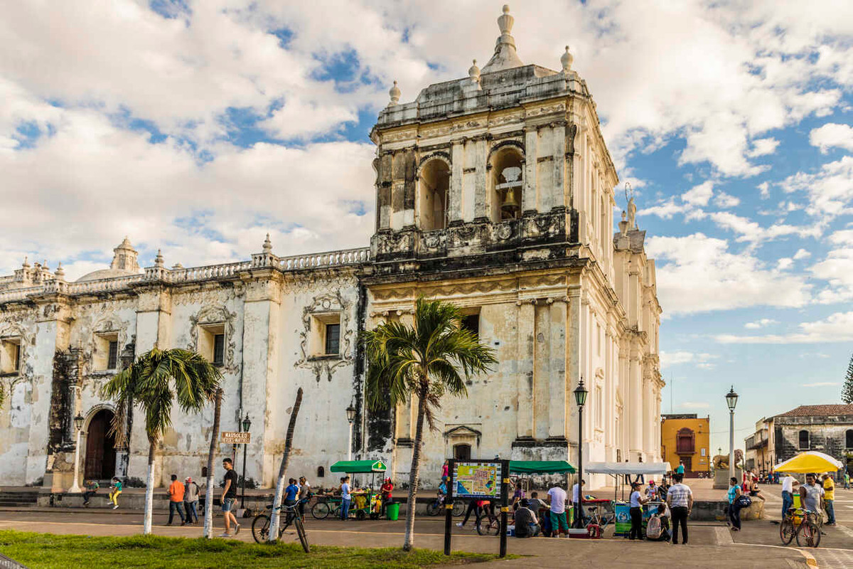 Một số hình ảnh khác về nhà thờ chính tòa Leon. Ảnh: Westend61.