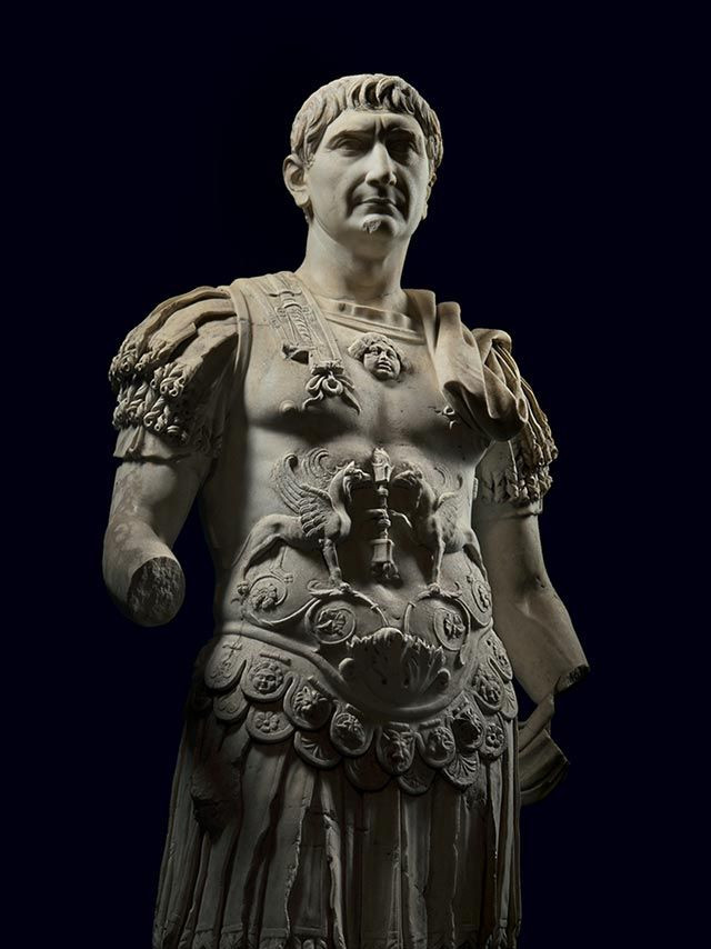  9. Trajan (53–117 SCN). Nước: La Mã. Thành tựu: Là một trong những hoàng đế vĩ đại nhất của La Mã, Trajan mở rộng đế chế La Mã đến quy mô lớn nhất trong lịch sử, đặc biệt với các chiến dịch ở Dacia (Romania ngày nay) và Parthia. Ảnh: Pinterest.