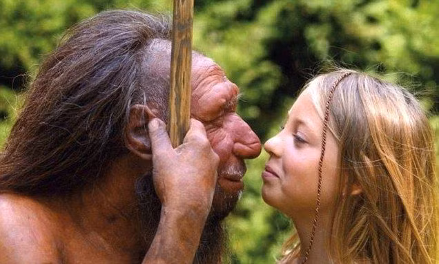  Sống trong các nhóm xã hội: Người Neanderthal sống thành bầy đàn và có thể đã chăm sóc cho những thành viên ốm yếu hoặc già yếu trong cộng đồng. Điều này cho thấy họ có tính xã hội cao. Ảnh: Pinterest.